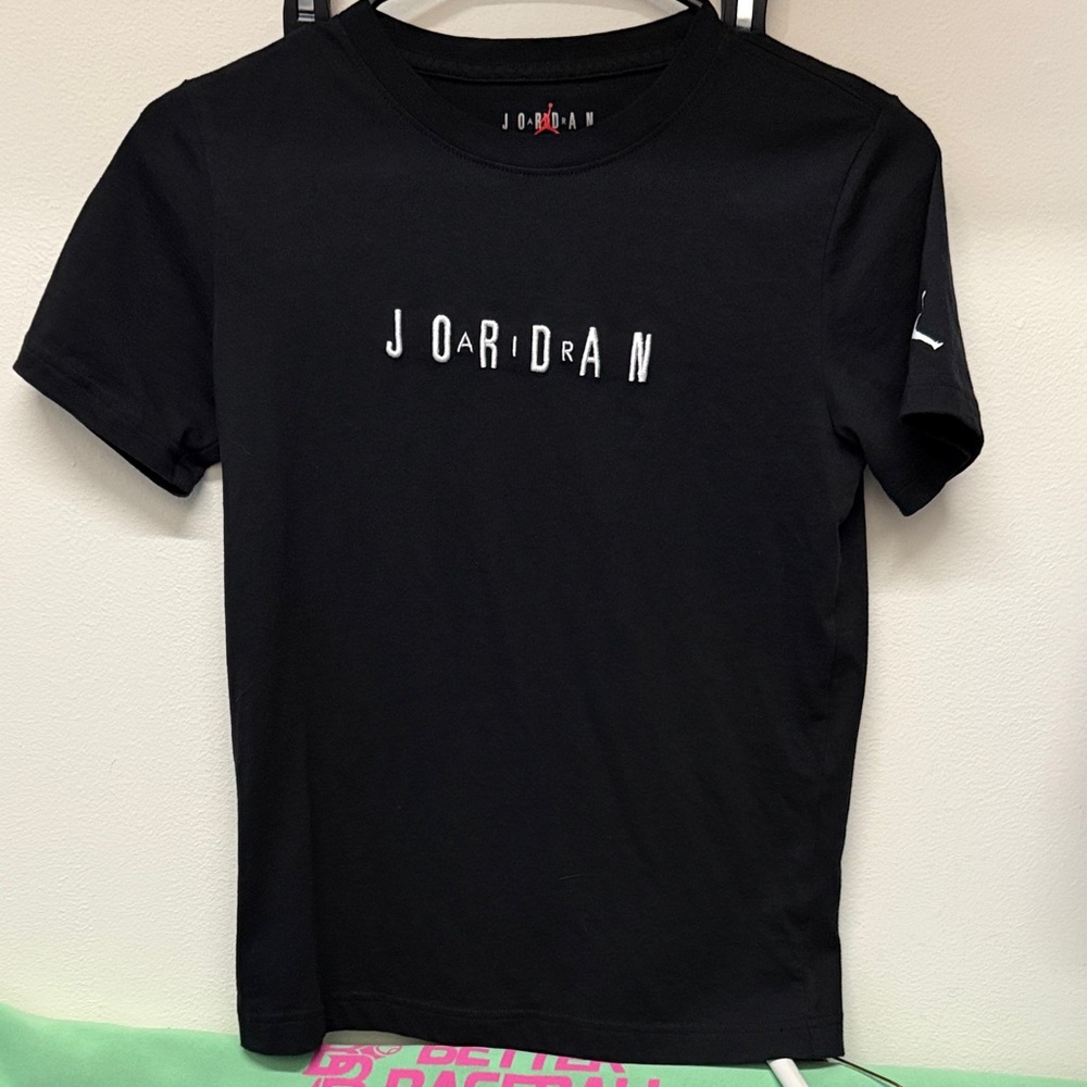 Jordan Black Short Sleeve boys med